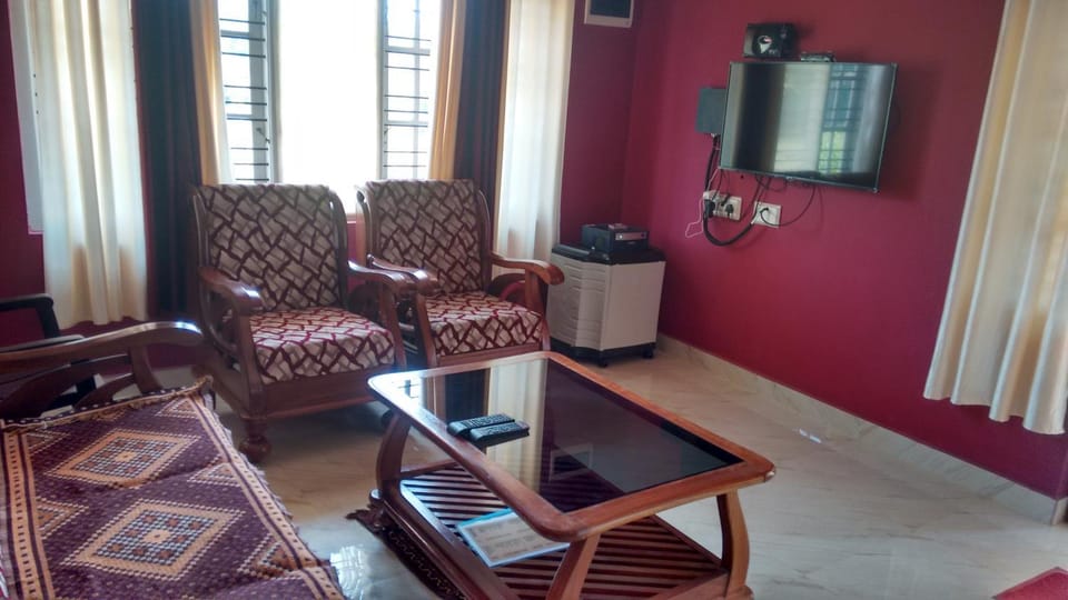 Shree Vigneshwara Silent Homestay Bed and Breakfast in Madikeri