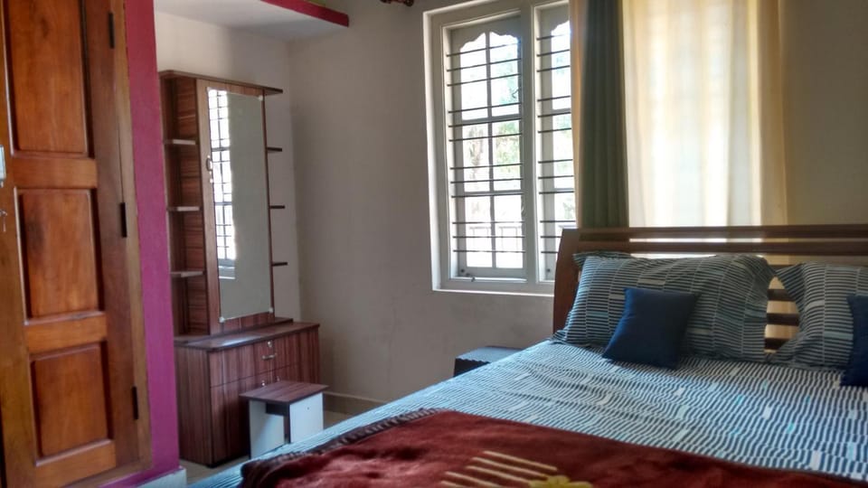 Shree Vigneshwara Silent Homestay Bed and Breakfast in Madikeri