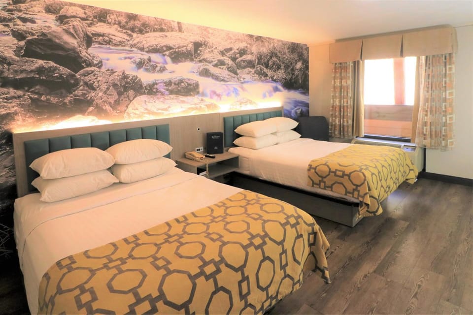 Photo of the whole room, Decorative detail