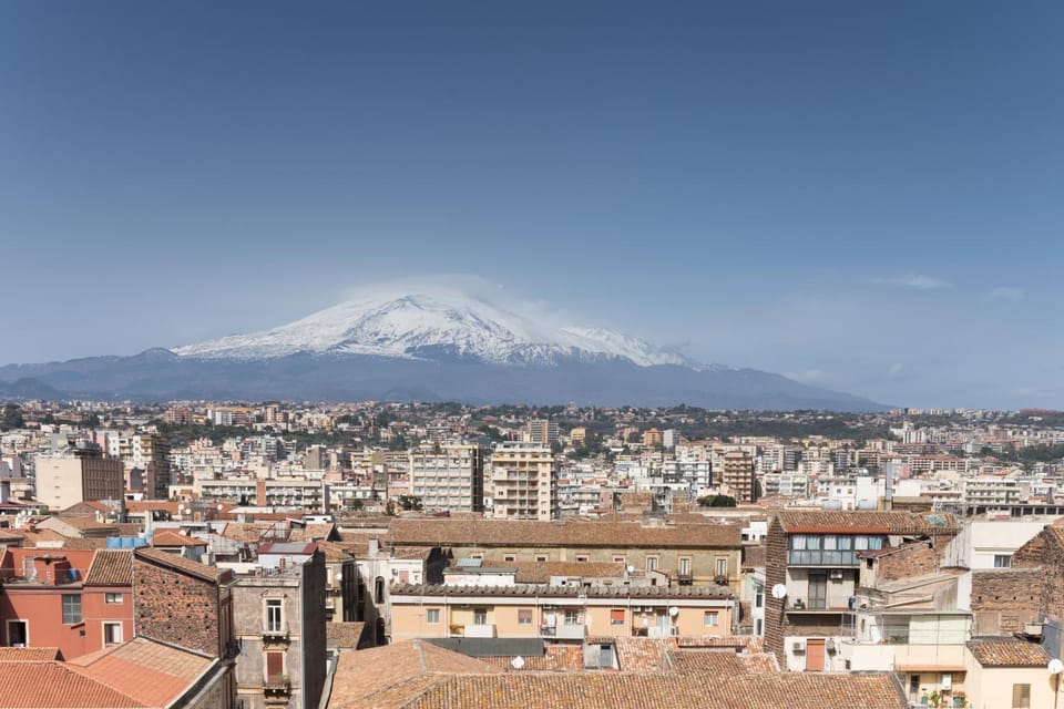 City view, Landmark view, Mountain view