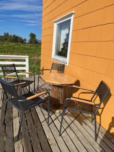 Bogstrand, Dverbergveien 11, 8485 Dverberg House in Nordland, Norway