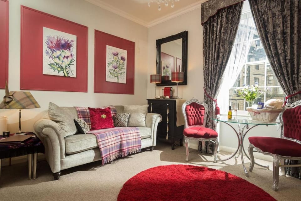 The Bonnie Bide Awa' Apartment in Edinburgh