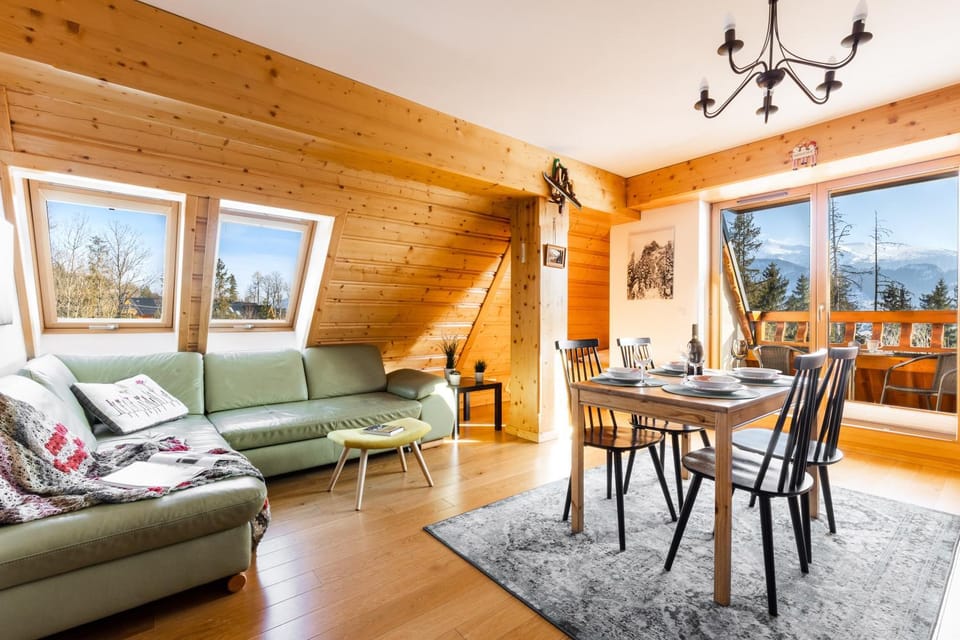 Balcony/Terrace, Living room, Seating area, Dining area