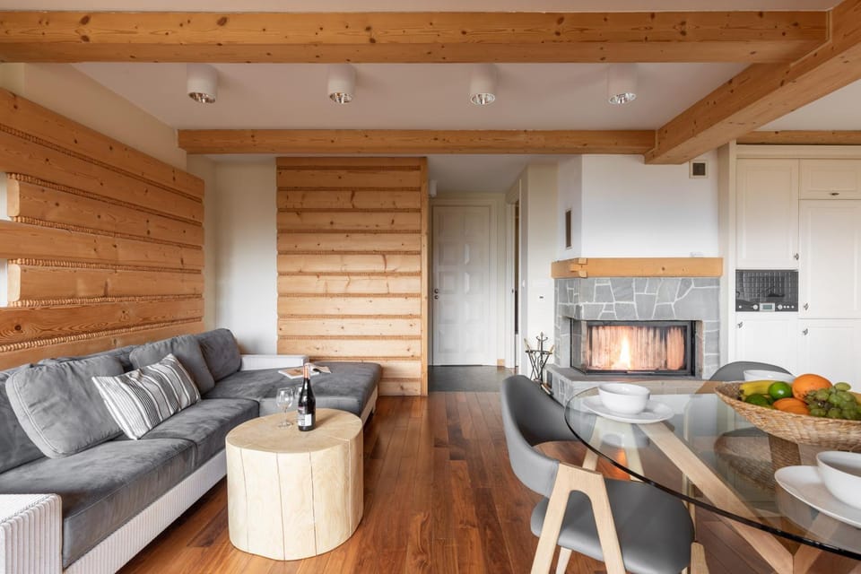 Living room, Seating area, Dining area, flat iron