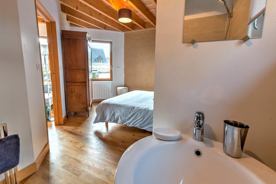 B&B Wood Cottage Bed and Breakfast in Étretat