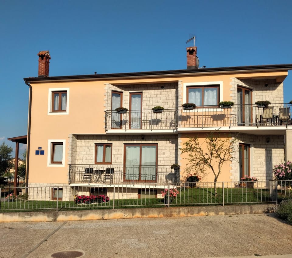 Property building, Day