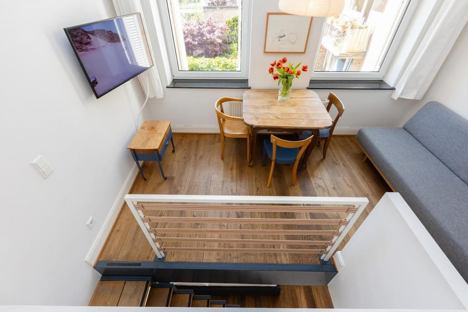 TV and multimedia, Living room, Dining area