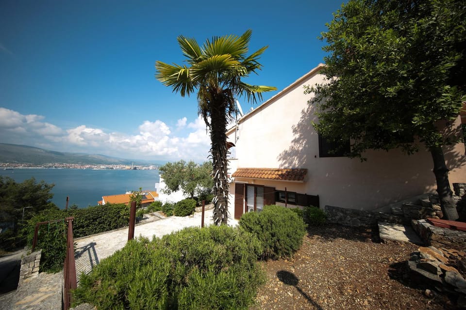 Apartmants Amor Apartment in Okrug Gornji