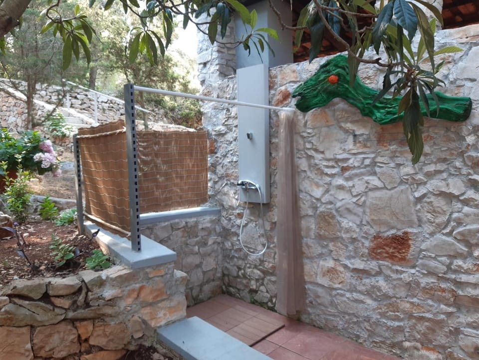 Shower, Off site, Garden