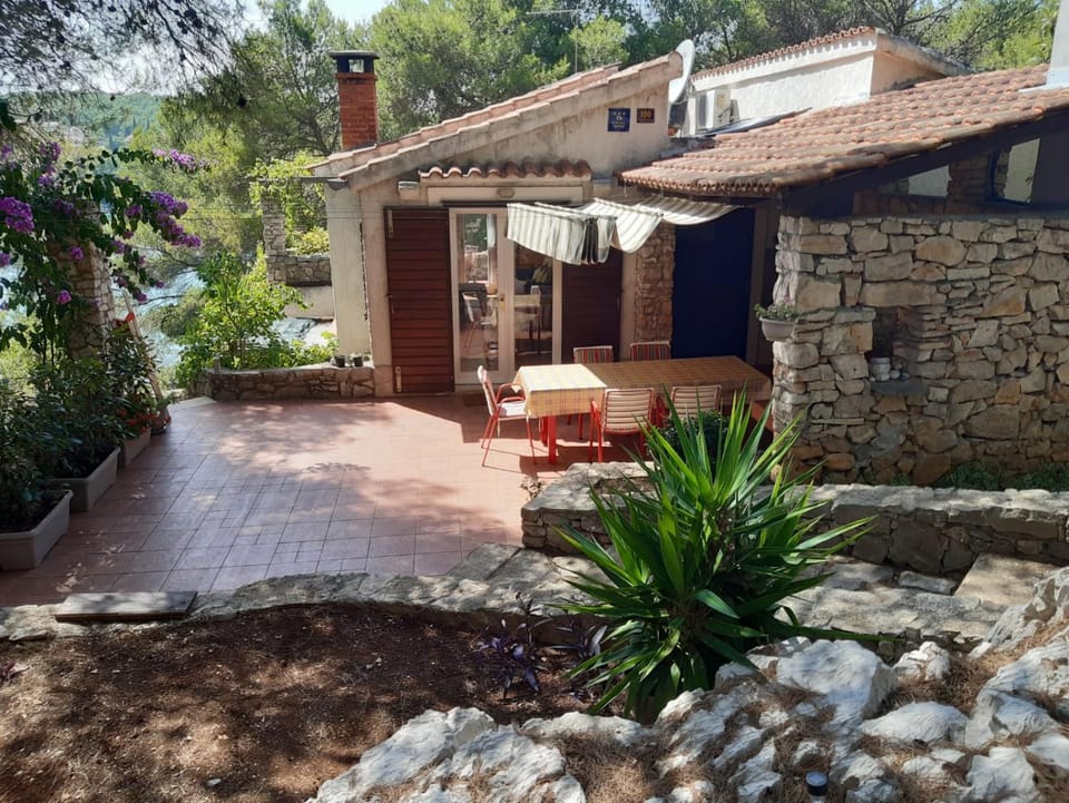Patio, Facade/entrance