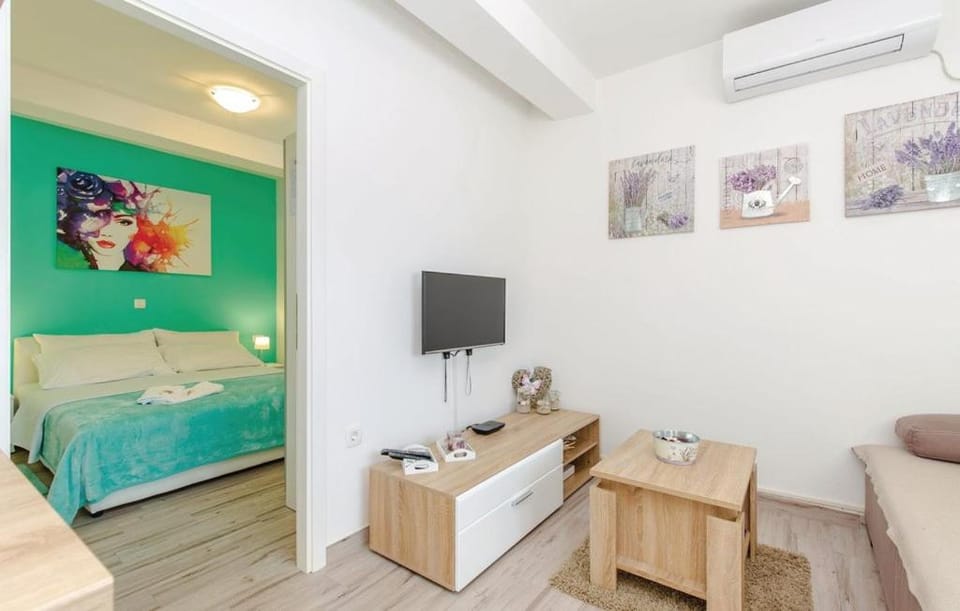 Living room, Bedroom