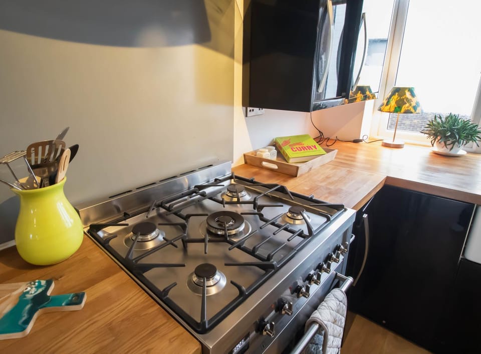 Kitchen or kitchenette, stove