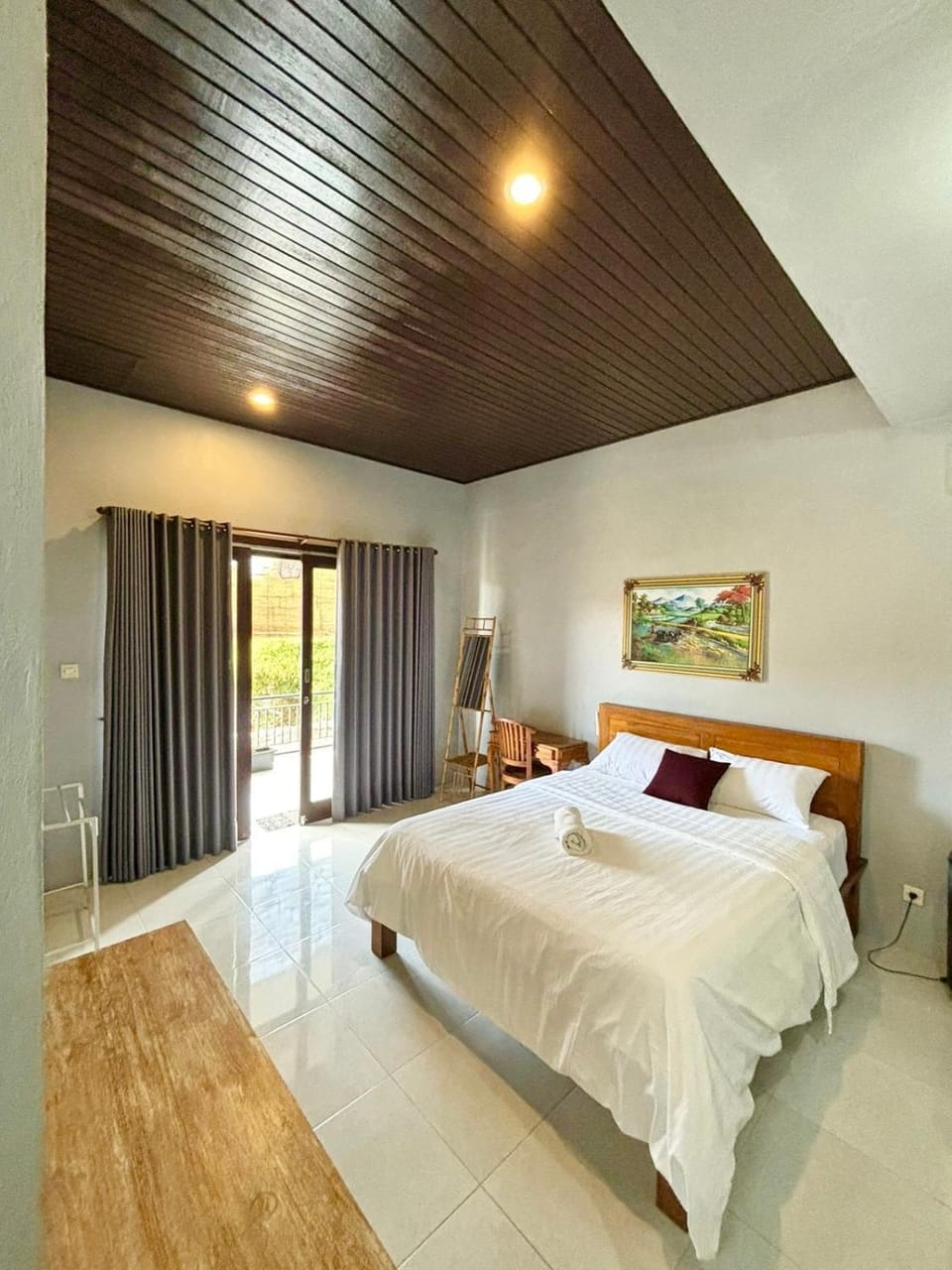 The Lima Home Stay in Canggu Bed and Breakfast in North Kuta