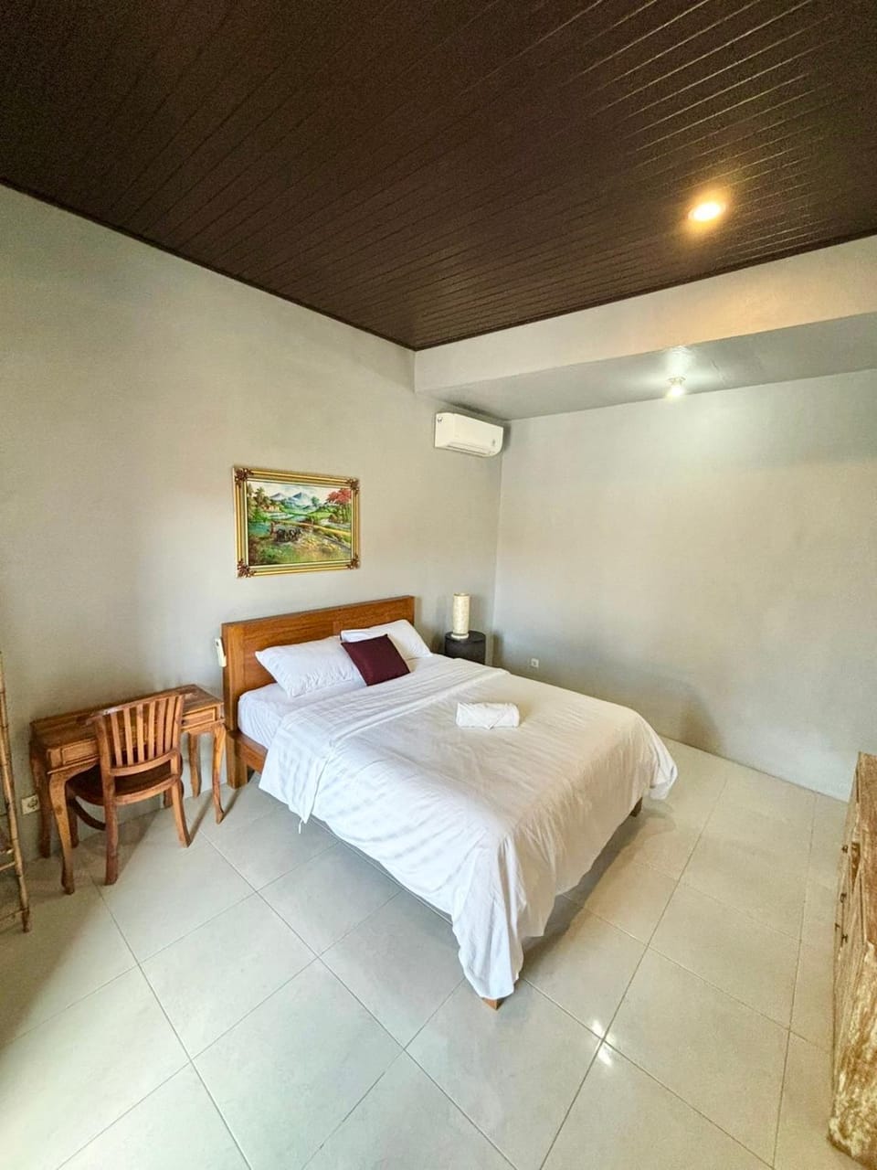 The Lima Home Stay in Canggu Bed and Breakfast in North Kuta