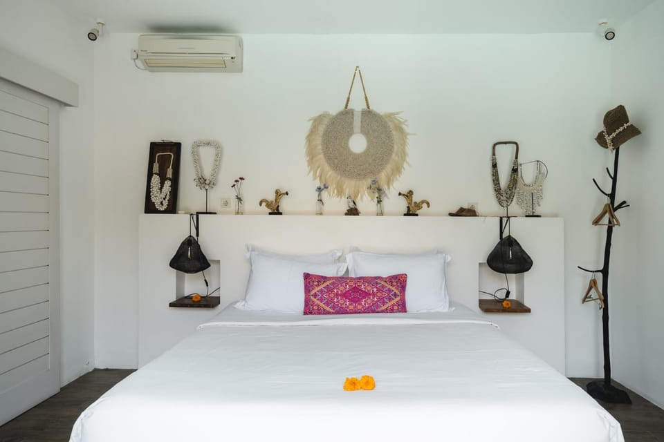 Bed, Bedroom, air conditioner