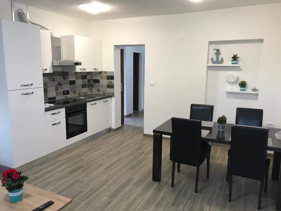Apartments Lena Apartment in Lika-Senj County