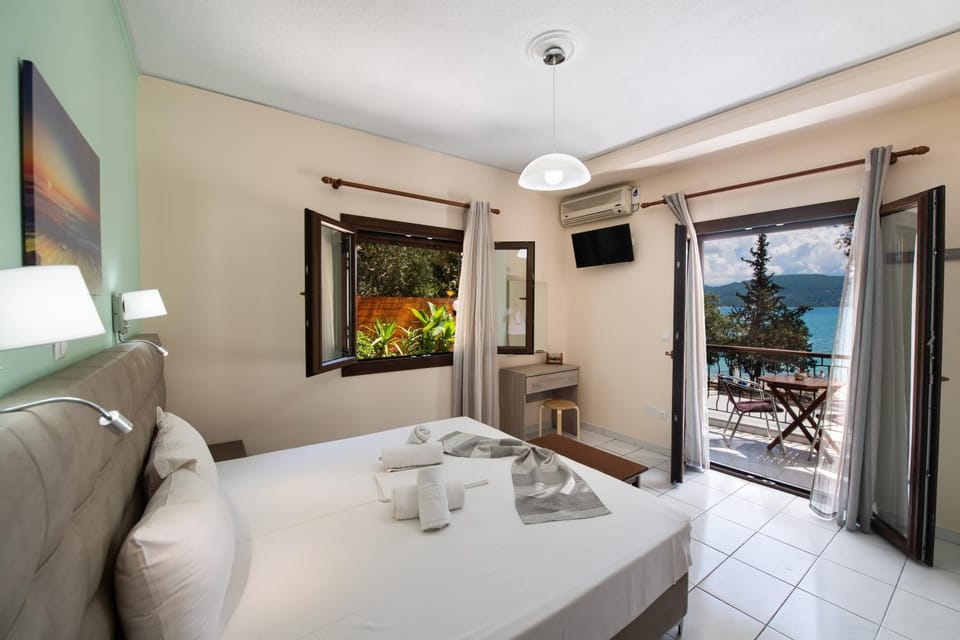 TV and multimedia, View (from property/room), Photo of the whole room