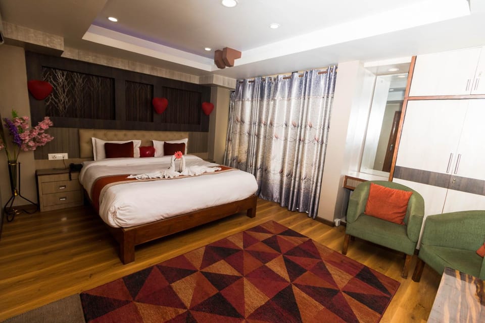 Photo of the whole room, Bedroom