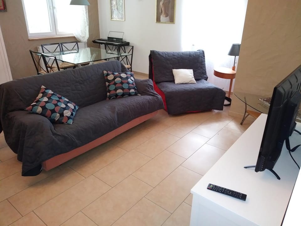 Living room, Decorative detail