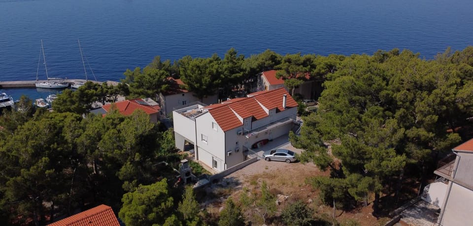 Property building, Natural landscape, Bird's eye view, Sea view