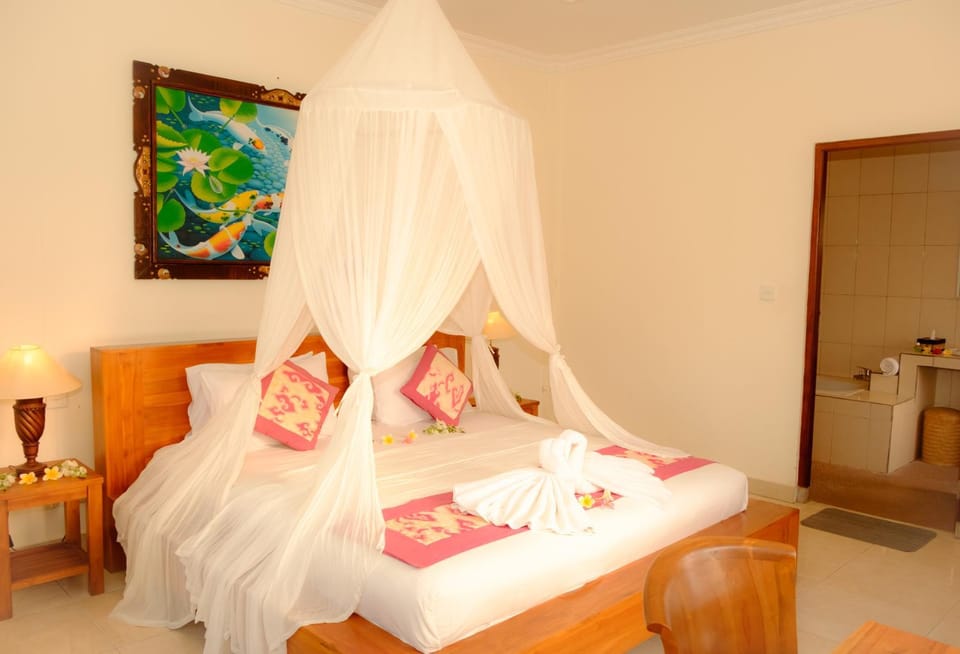 Bed, Bathroom, Bedroom