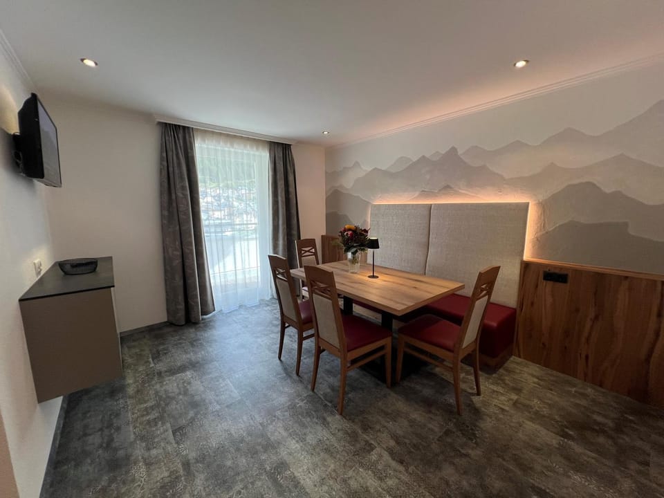 Jungmann Apartments Bed and Breakfast in Ischgl