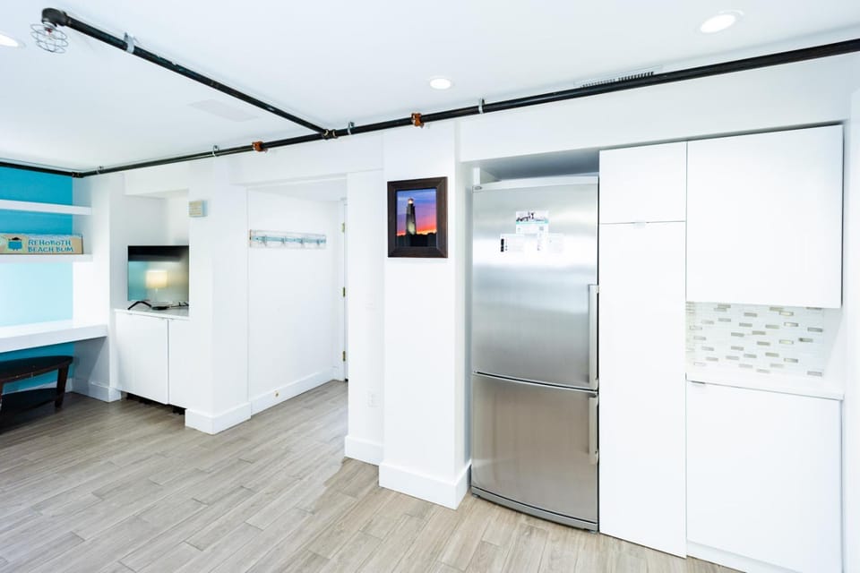 TV and multimedia, Kitchen or kitchenette, Photo of the whole room