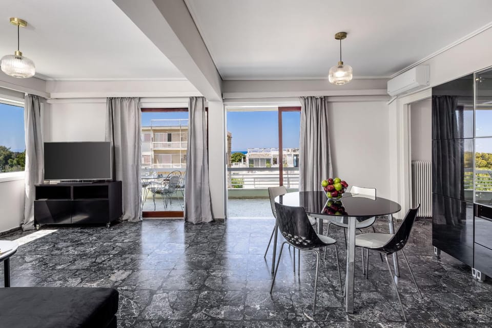 TV and multimedia, Balcony/Terrace, Seating area, Dining area