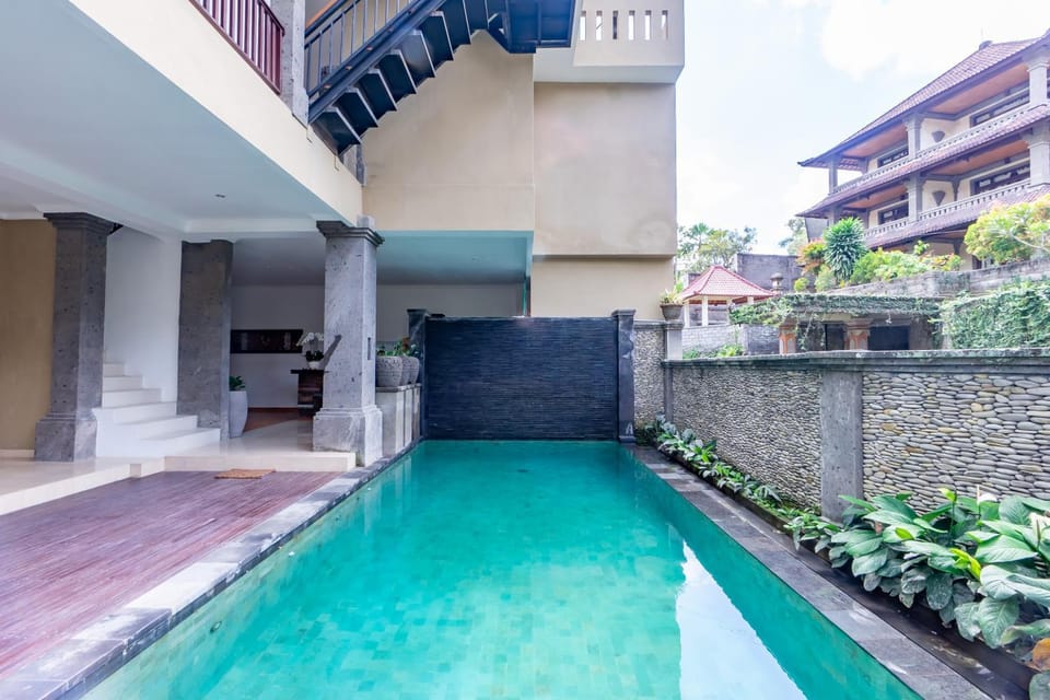 Swimming pool, Swimming pool