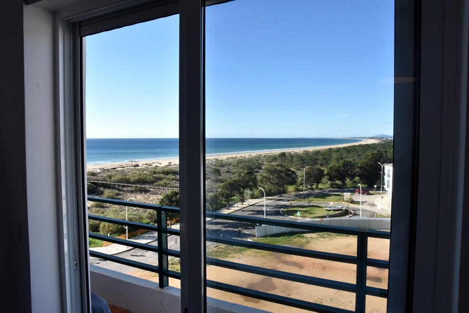 Beach House Apartment in Monte Gordo