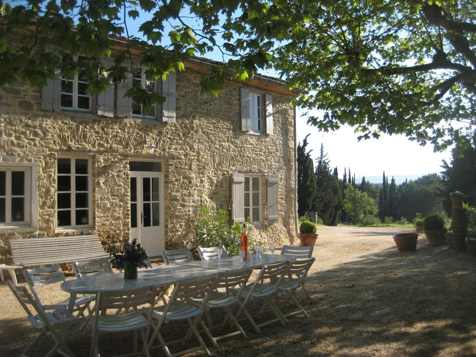 Facade/entrance, Inner courtyard view