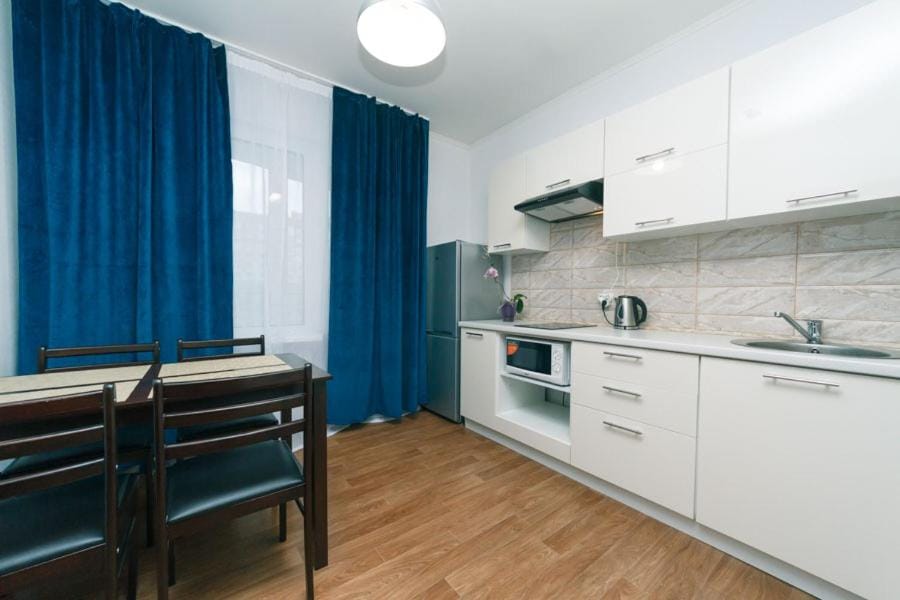 Cozy Apartment on Gmyri 12b near metro Poznyaki Apartment in Kiev City - Kyiv
