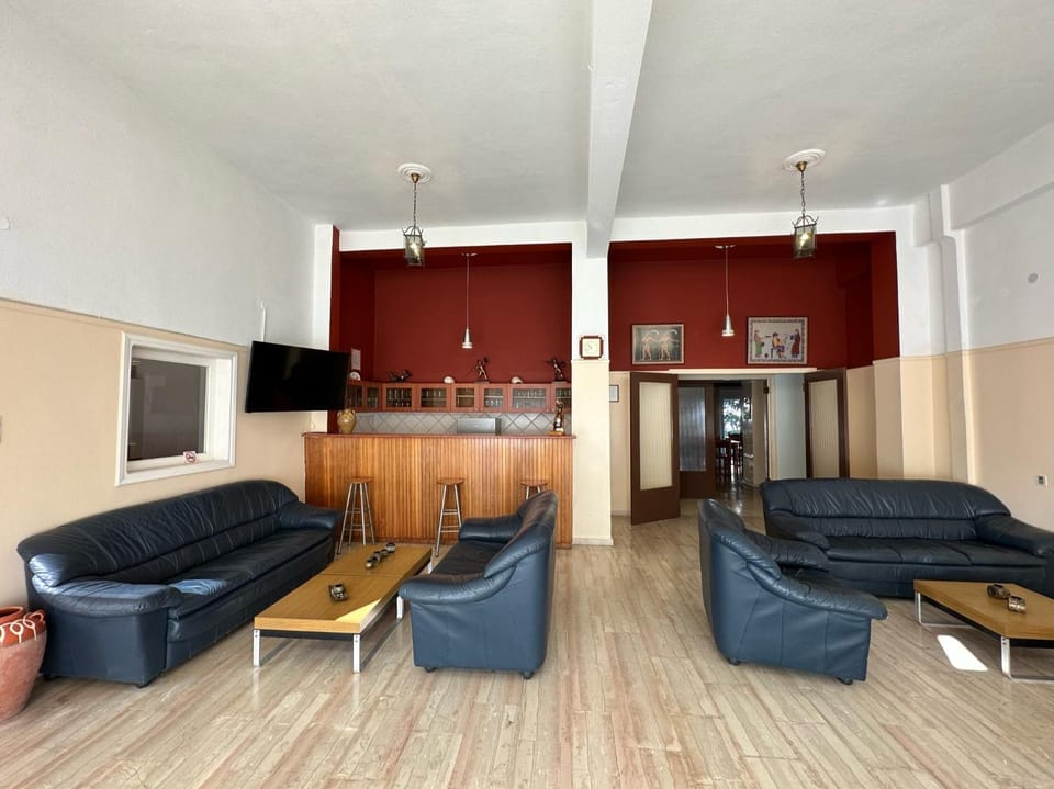 Communal lounge/ TV room, TV and multimedia, Lobby or reception, Lounge or bar