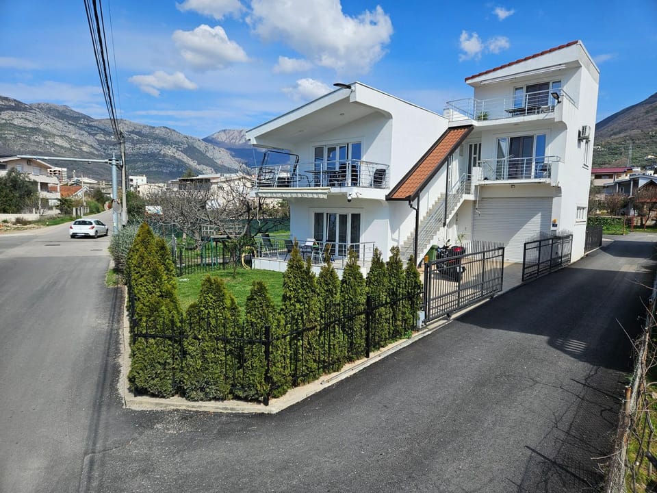 Apartments Ivanovic Apartment in Montenegro