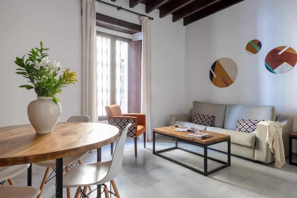 Living room, Dining area