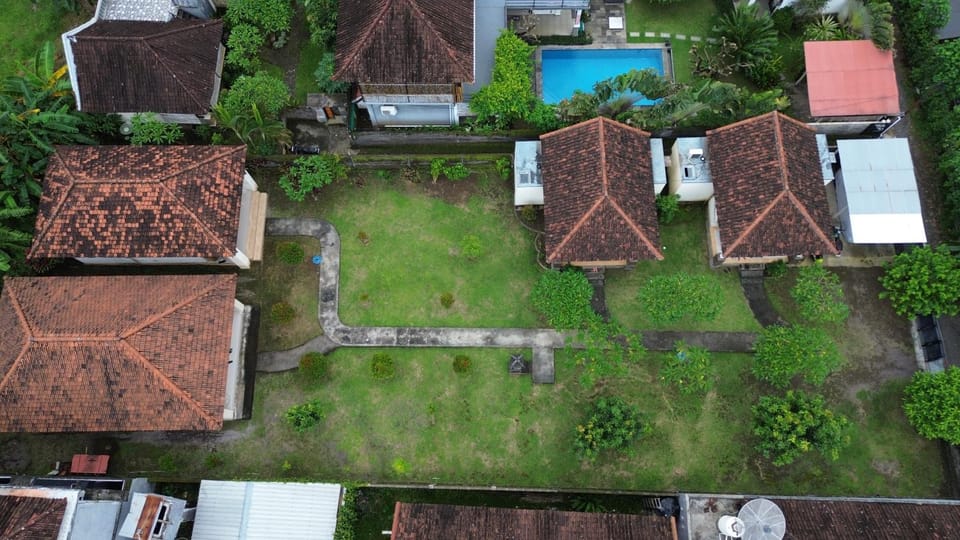 Bumbung Bungalows Apartment in Abang
