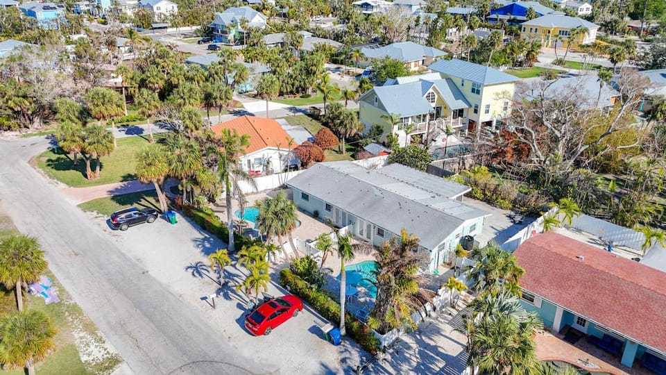Blue Wave Villa West Villa in Holmes Beach