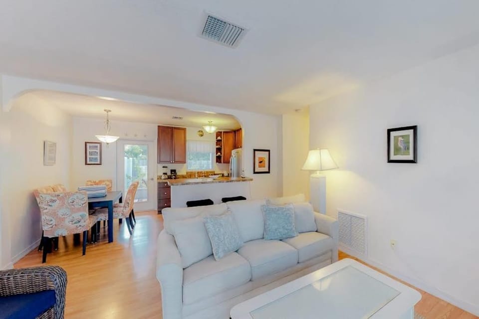 Blue Wave Villa West Villa in Holmes Beach
