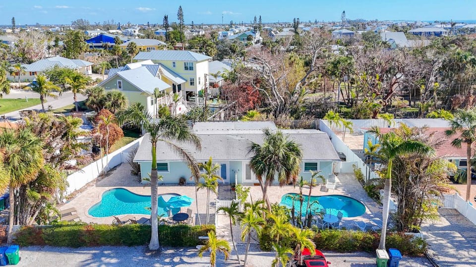 Blue Wave Villa West Villa in Holmes Beach