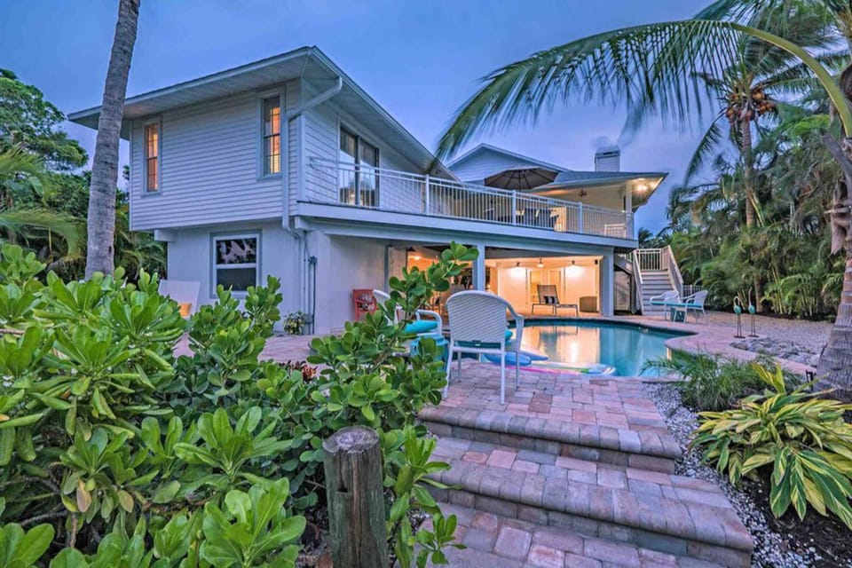 Surrounded By Sea Breezes House in Holmes Beach