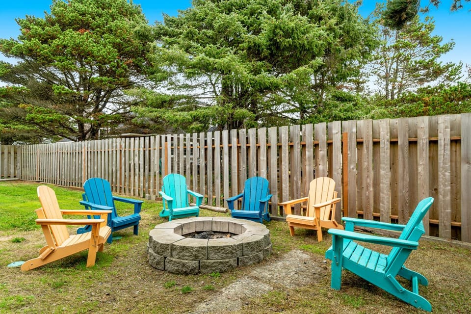 Beach Drive Retreat House in Rockaway Beach