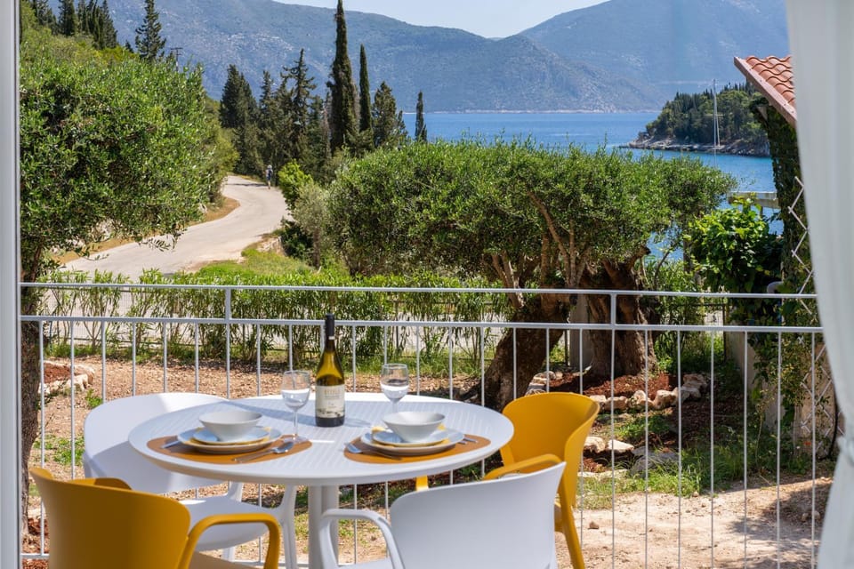 Natural landscape, Balcony/Terrace, Sea view