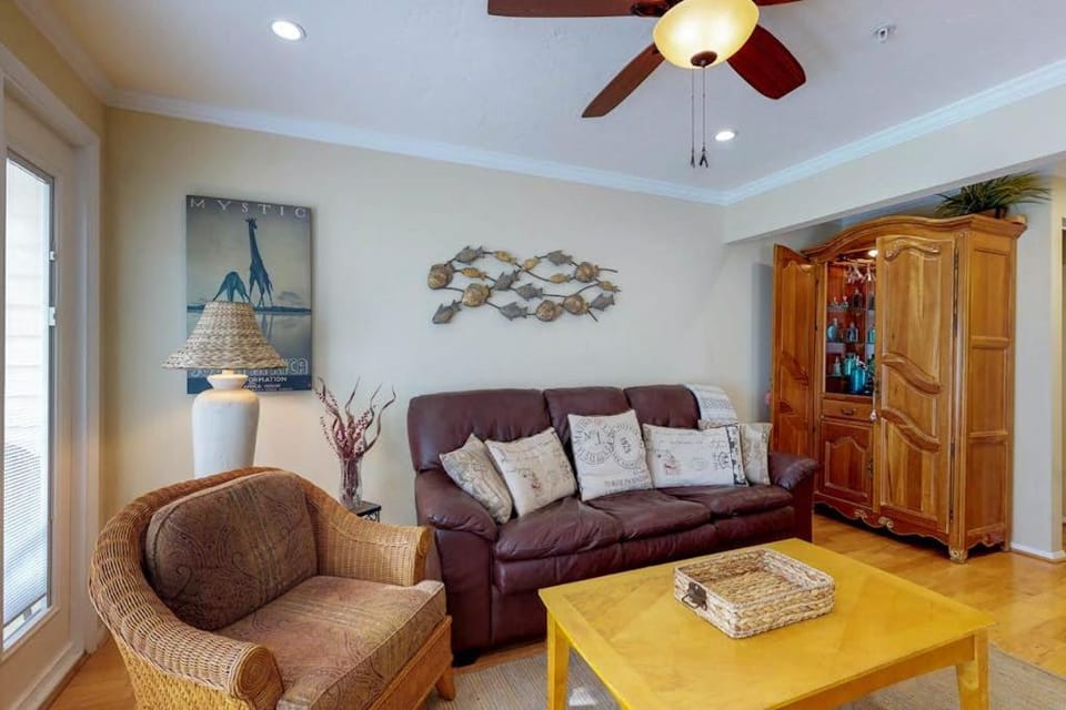 Safari Suite House in Bradenton Beach