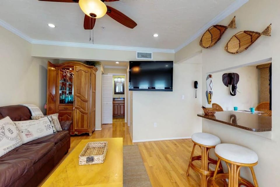 Safari Suite House in Bradenton Beach