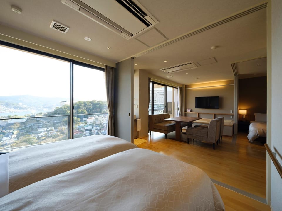 Living room, Photo of the whole room