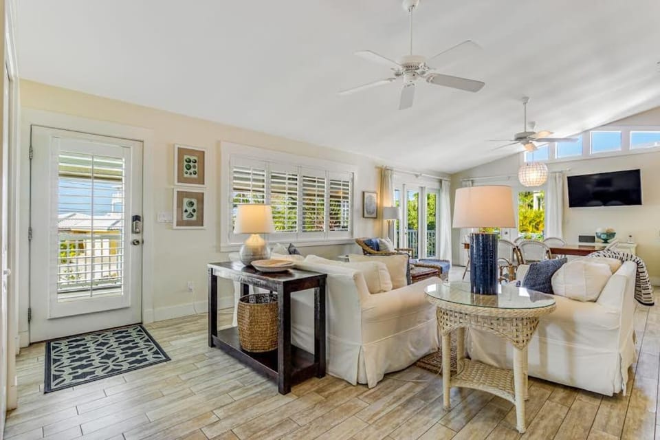 Sundance Cottage House in Anna Maria Island