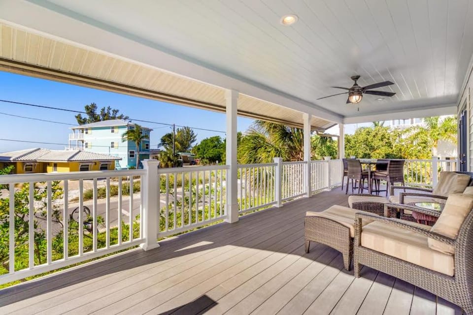 Sundance Cottage House in Anna Maria Island