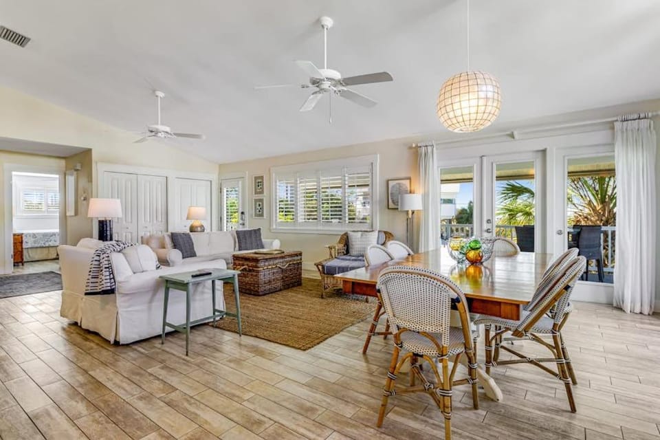 Sundance Cottage House in Anna Maria Island