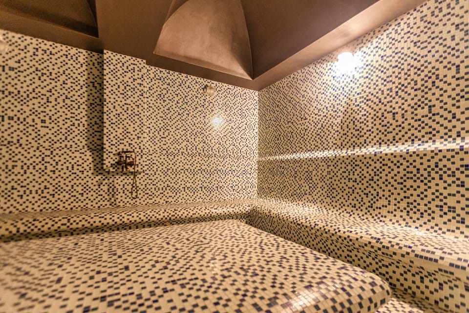 Massage, Spa and wellness centre/facilities