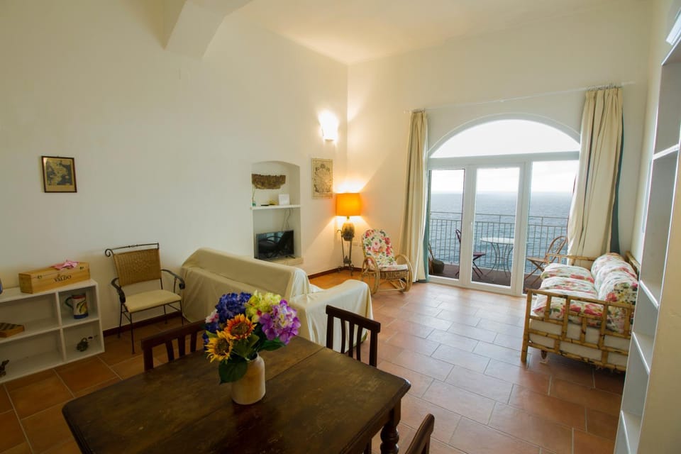 TV and multimedia, Living room, Seating area, Dining area, Sea view